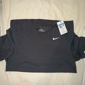 Nike Men’s Black Tee